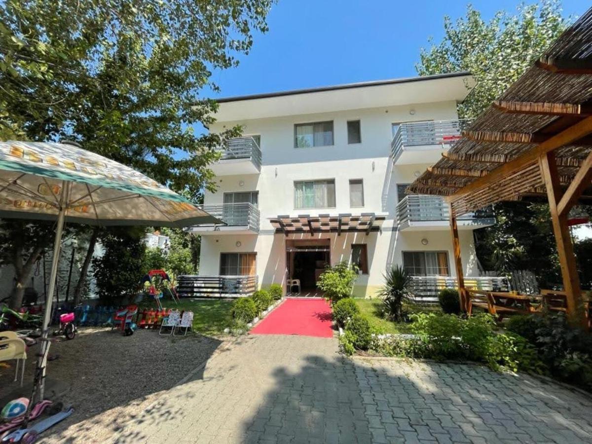Aparthotel Vila Tufi Velipojë Eksteriør bilde