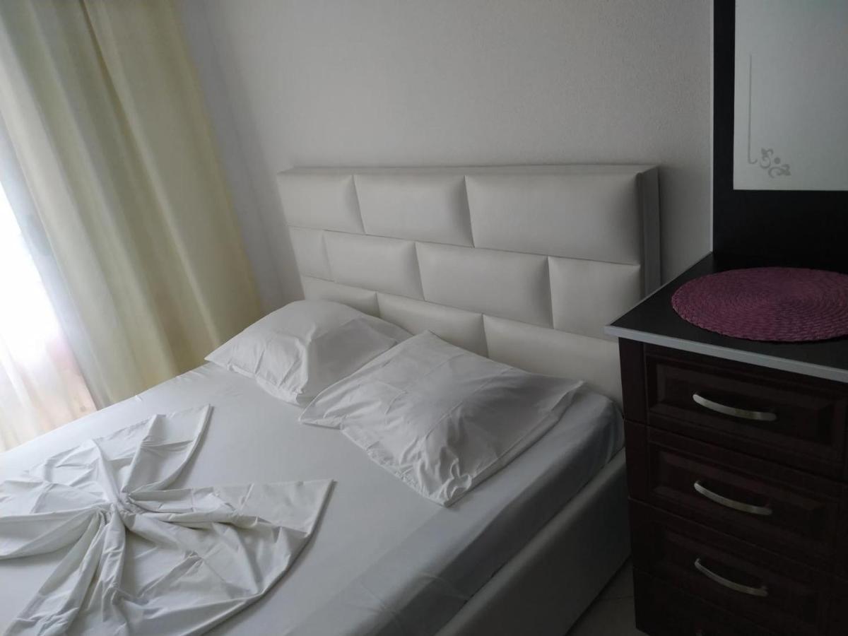 Aparthotel Vila Tufi Velipojë Eksteriør bilde