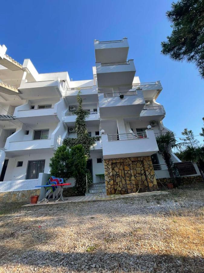 Aparthotel Vila Tufi Velipojë Eksteriør bilde